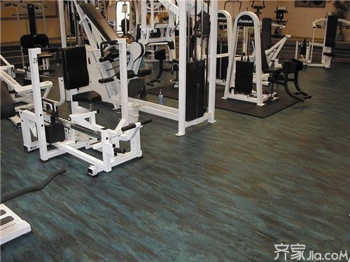 甩肉何必要出門 在家搞個(gè)健身房
